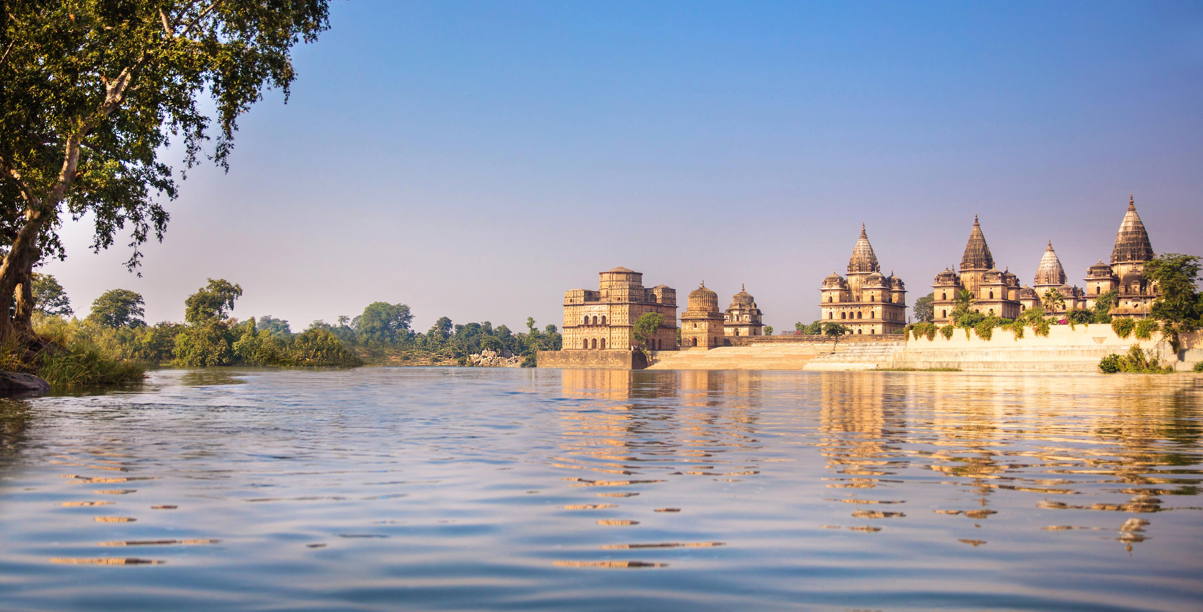 mp tourism orchha fort